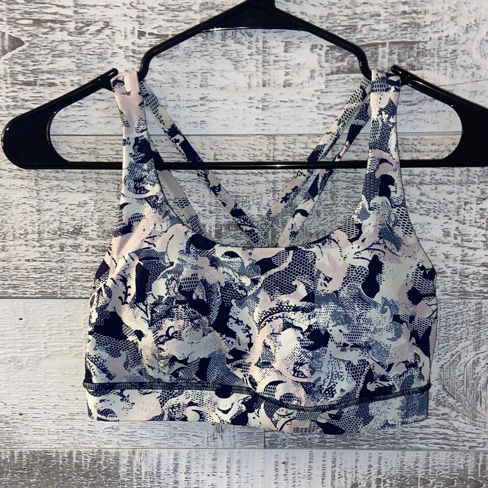 Lululemon size 6 Sports Bra